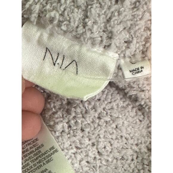 NIA Dove Gray Teddy Sweater High Waist Mid-Length Shorts Large - Picture 3 of 8